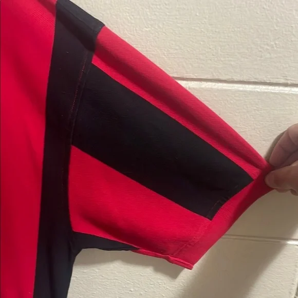 Y2K Tommy Hilfiger Red and Black Polo Shirt with Wide Vertical Stripes - Picture 4 of 6